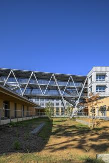 Photo lycée Saint Philbert de Grand Lieu cour