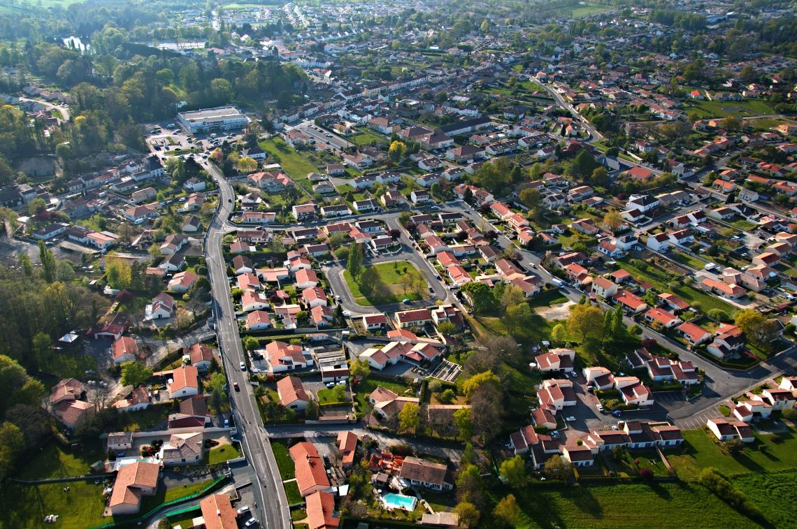Les 9 communes Communauté de Communes de Grand Lieu Les 9 communes Communauté de Communes de Grand Lieu